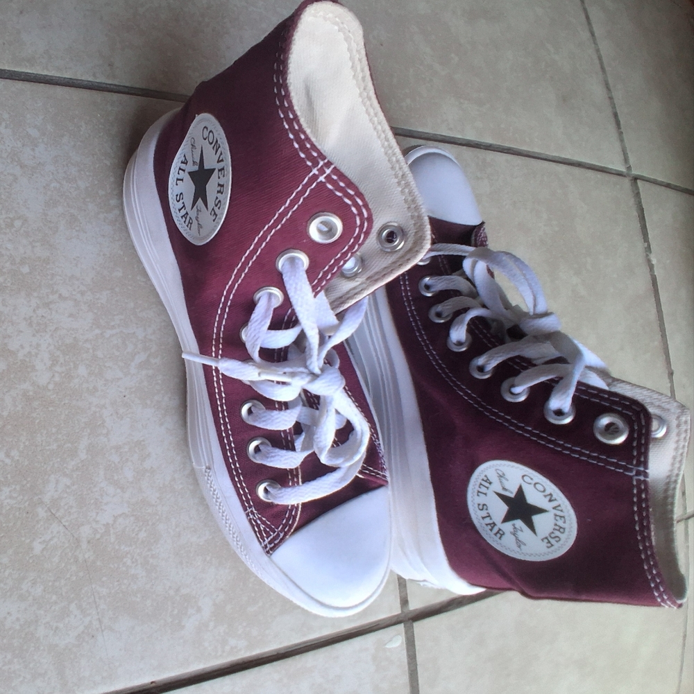 Converse Burgundy High-Top Sneakers Women's Size 7 Pre-owned